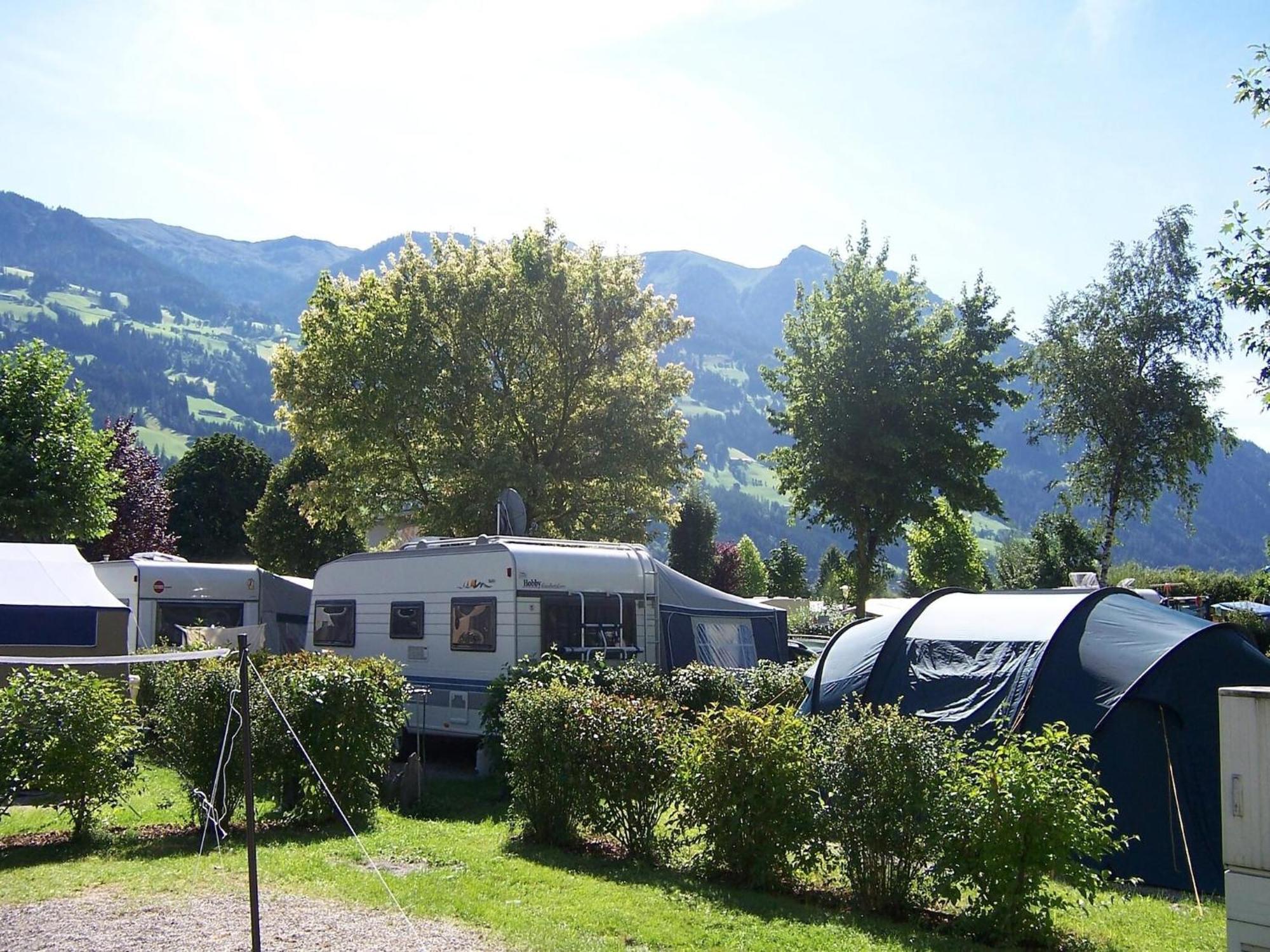 Apartment In Fuegen With A Garden Bagian luar foto